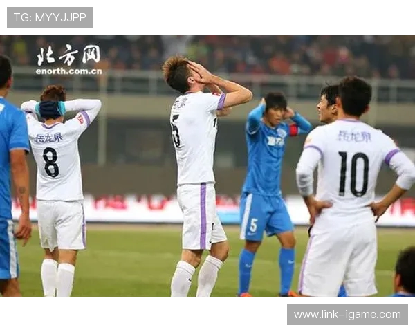 富力与泰达精彩对决录播回顾赛场瞬间与精彩进球分析